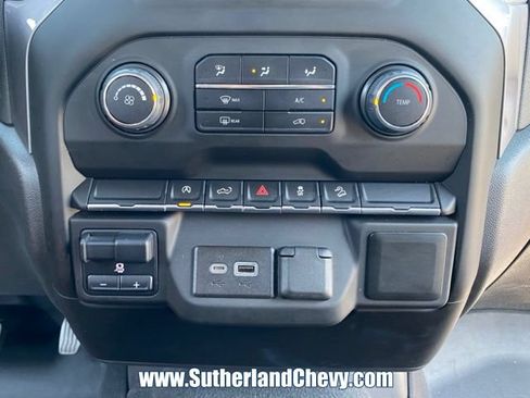Used 2022 Chevrolet Silverado 1500 Custom Trail Boss AWD/4WD image 33