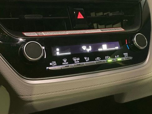 Used 2026 Toyota Corolla Cross L image 22