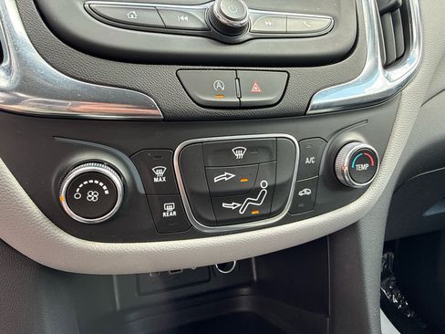 Certified 2024 Chevrolet Equinox LS FWD image 17