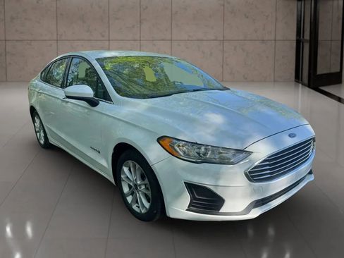 Used 2019 Ford Fusion SE image 7