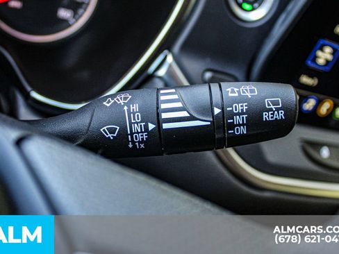 Used 2025 Chevrolet Blazer LT FWD image 31