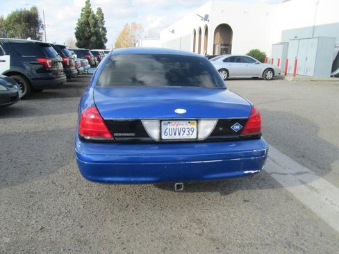 Used 2001 Ford Crown Victoria Police Interceptor image 4