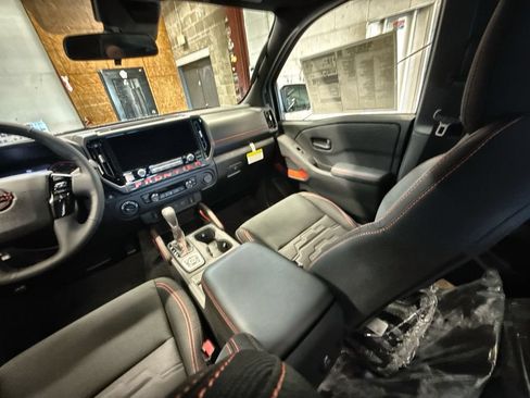 New 2026 Nissan Frontier PRO-4X w/ Pro-4x Convenience Package AWD/4WD image 22