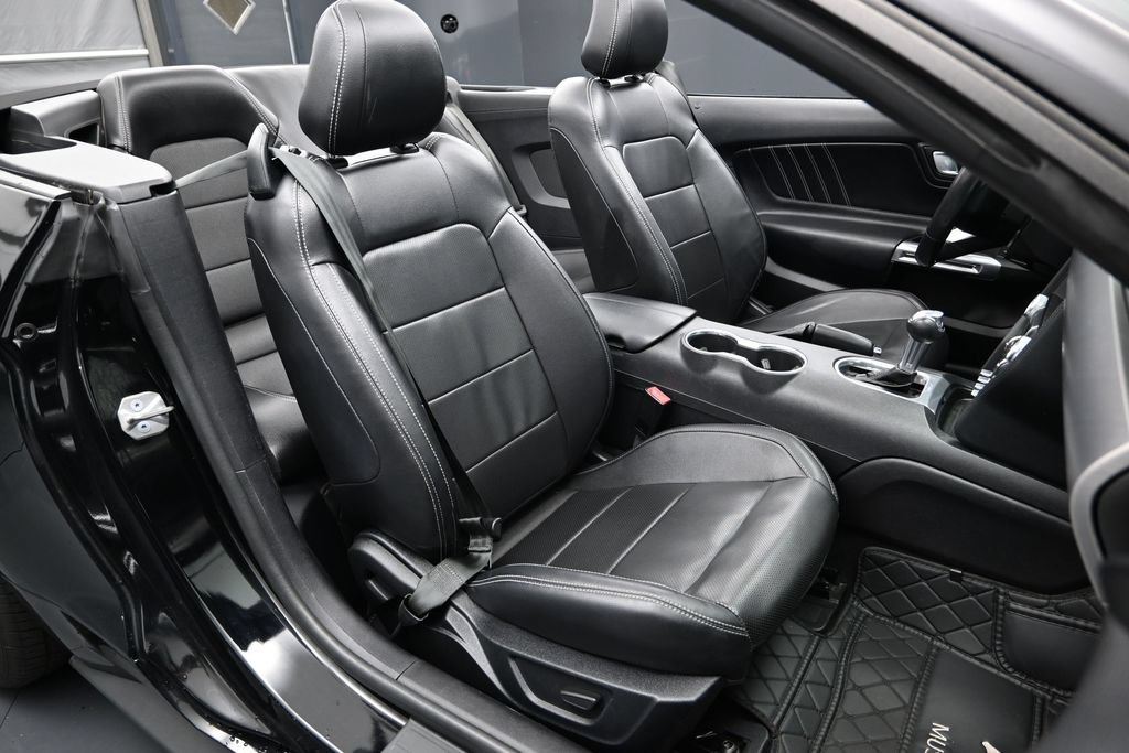 Used 2022 Ford Mustang Premium RWD image 16