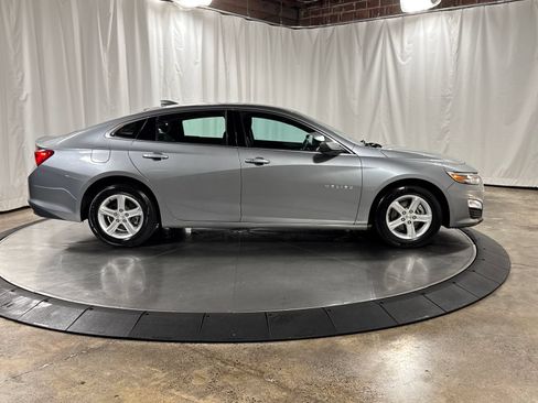 Used 2023 Chevrolet Malibu LT FWD image 9