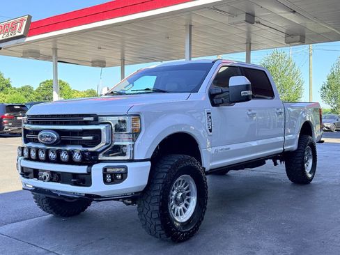 Used 2022 Ford F250 Lariat w/ Lariat Value Package AWD/4WD image 6