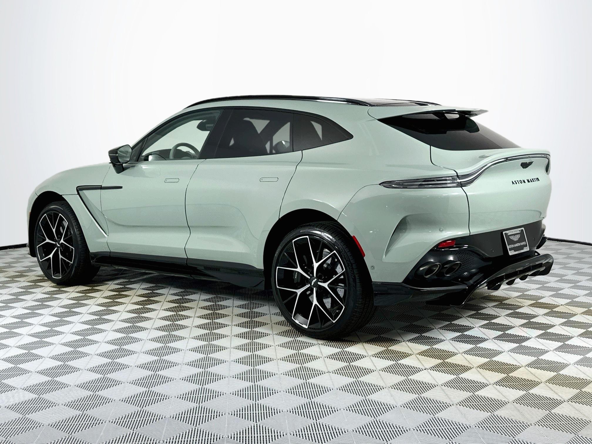 Used 2025 Aston Martin DBX 707 AWD/4WD image 2