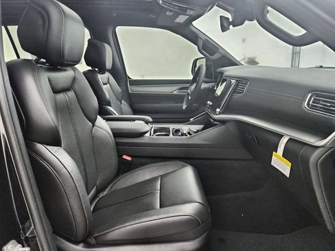 New 2026 Jeep Grand Wagoneer L 4WD image 33
