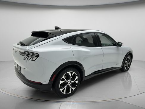 Used 2022 Ford Mustang Mach-E Premium AWD/4WD image 5