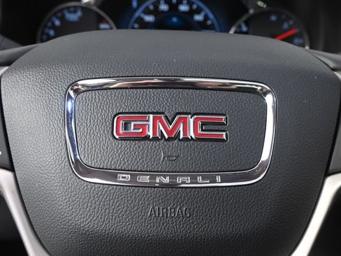 Used 2019 GMC Acadia Denali w/ Technology Package AWD/4WD image 35