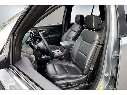Used 2023 Chevrolet Traverse Premier w/ Redline Edition image 20