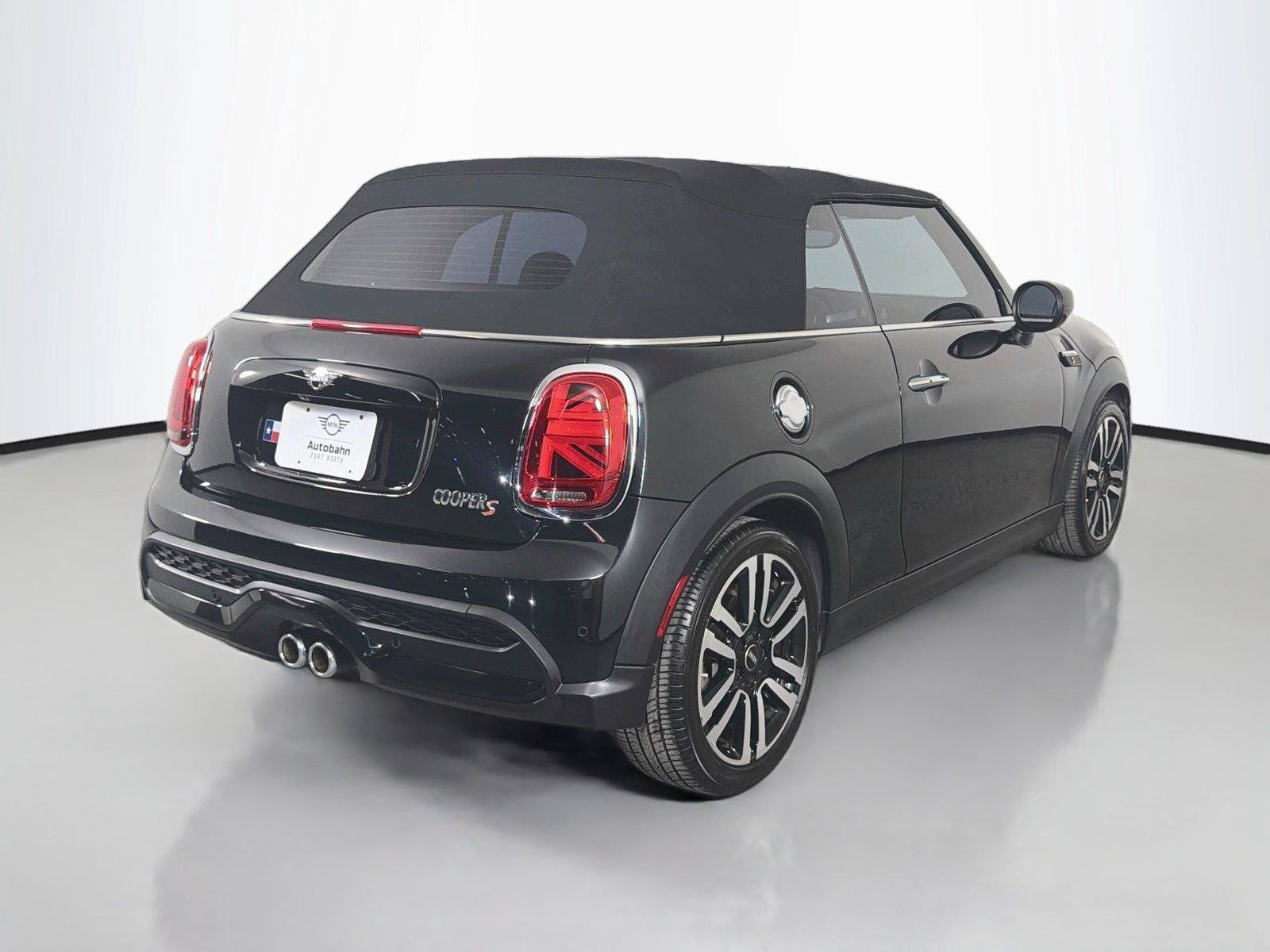 Used 2024 MINI Cooper S FWD image 5