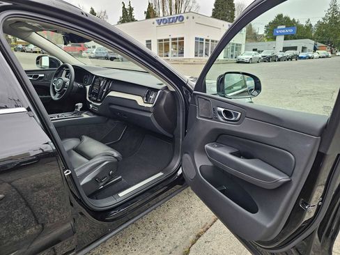 Used 2021 Volvo XC60 T5 Inscription w/ Advanced Package image 9