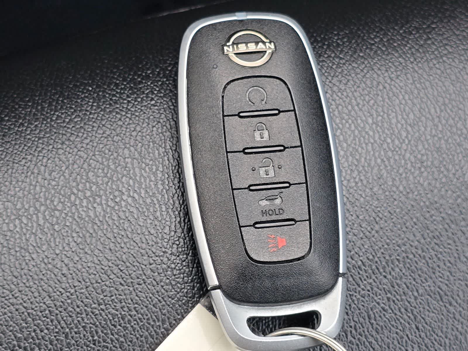 Used 2023 Nissan Pathfinder SL AWD/4WD image 33