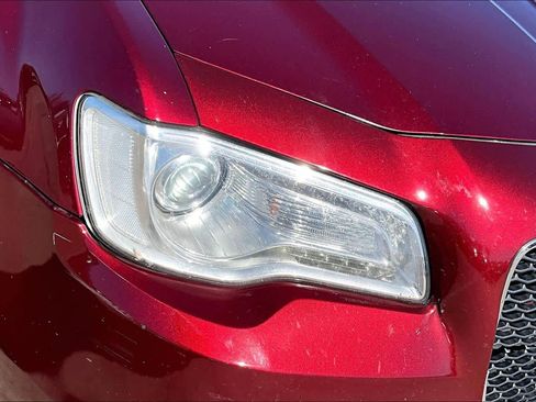 Used 2019 Chrysler 300 Limited image 26