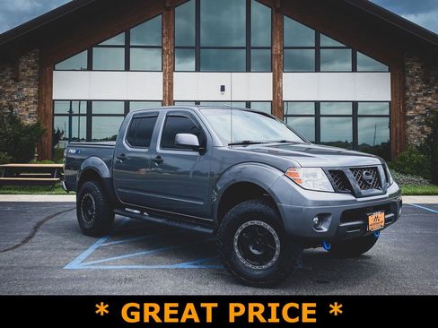 Used 2018 Nissan Frontier PRO-4X AWD/4WD image 1