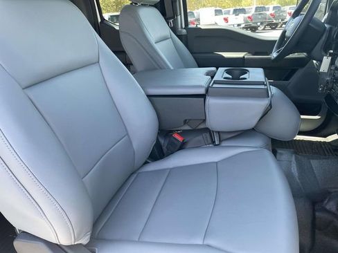 New 2026 Ford F250 XL w/ XL Chrome Package RWD image 23