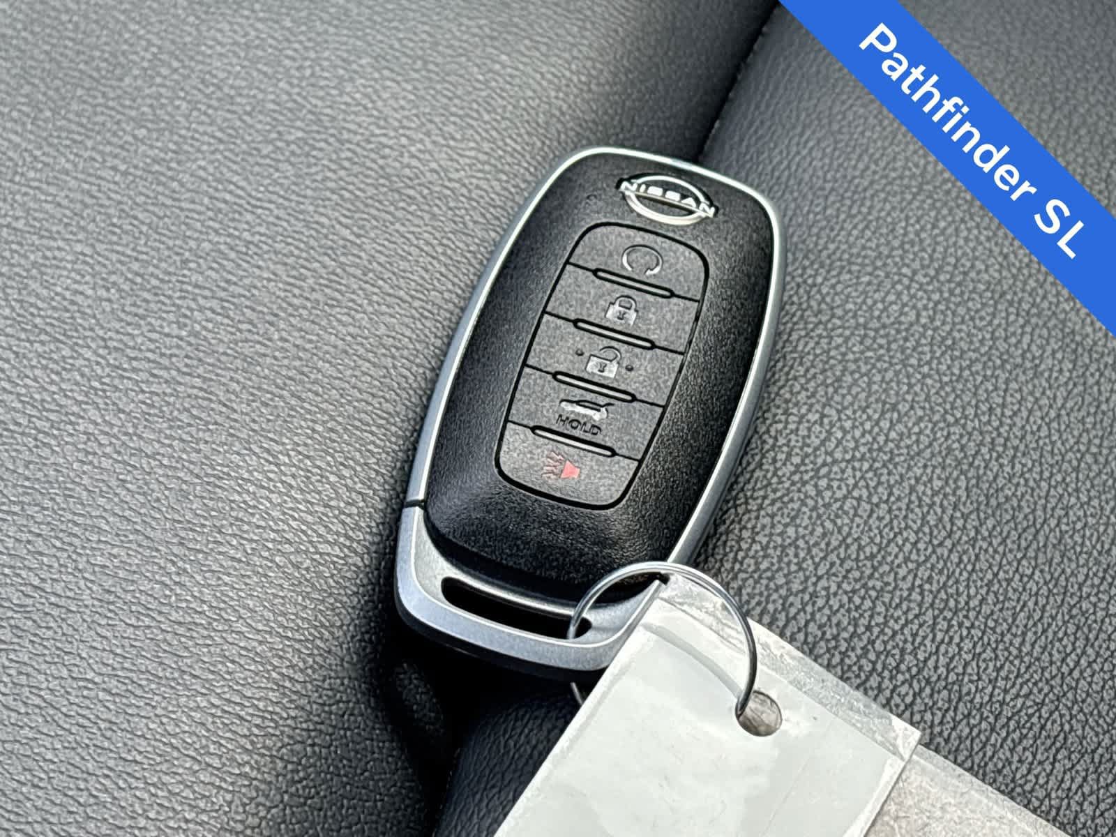 Used 2024 Nissan Pathfinder SL w/ Black Appearance Package FWD image 24