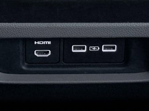 Used 2024 Honda Odyssey Elite image 17