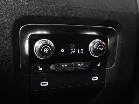 Used 2021 GMC Yukon Denali AWD/4WD image 18