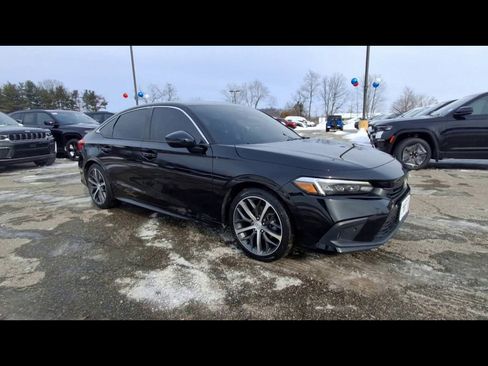 Used 2023 Honda Civic Touring image 2