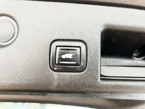 Used 2022 Chevrolet Equinox LT image 30