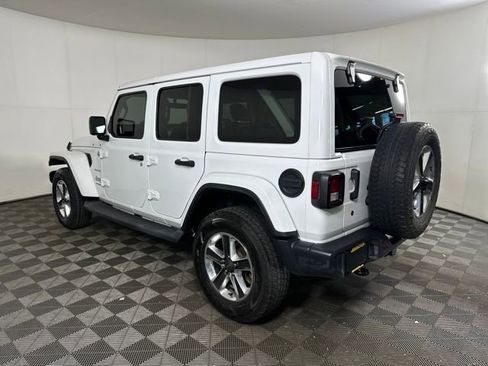 Used 2019 Jeep Wrangler Unlimited Sahara w/ Uconnect 4C Nav & Sound Group image 5