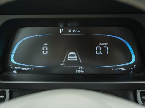 Certified 2025 Hyundai Elantra Sport image 23