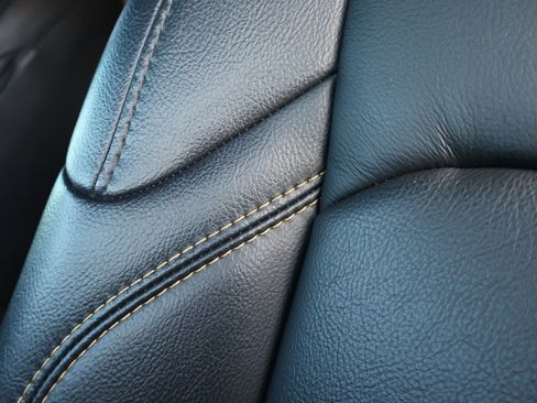 Used 2024 Jeep Wrangler Sahara image 9