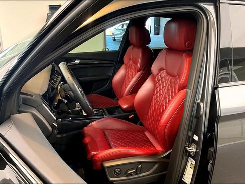 Used 2024 Audi SQ5 Premium Plus w/ S Sport Package image 7