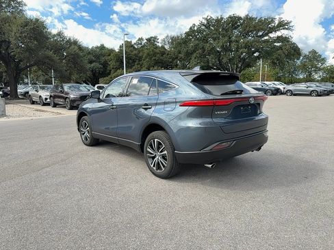 Used 2024 Toyota Venza LE image 4