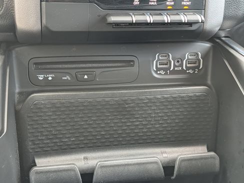 Used 2019 RAM 1500 Big Horn AWD/4WD image 26