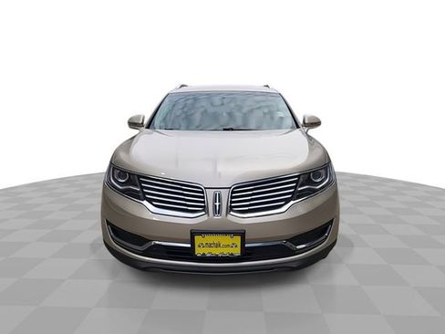 Used 2017 Lincoln MKX Select w/ Select Plus Package FWD image 3