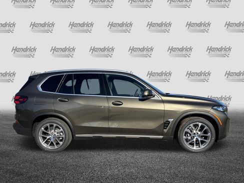 Used 2026 BMW X5 xDrive40i AWD/4WD image 11