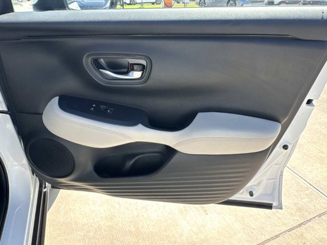Certified 2025 Honda HR-V LX image 13