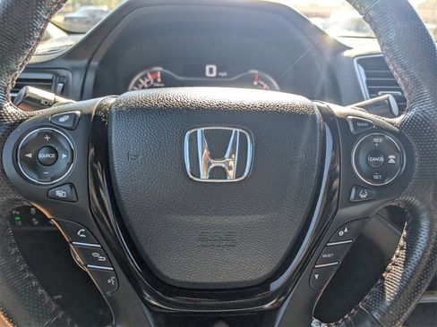 Certified 2022 Honda Ridgeline Black Edition image 22