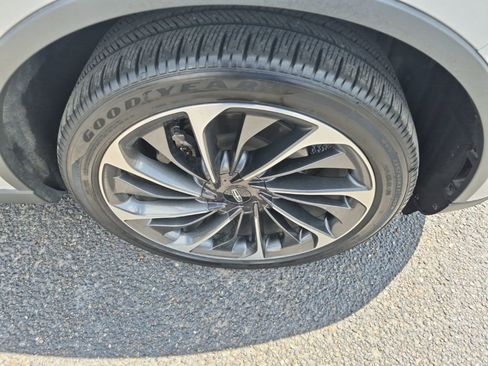 Used 2025 Lincoln Aviator Reserve w/ Illumination Package image 22