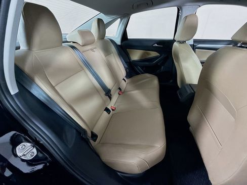 Used 2019 Volkswagen Jetta SE w/ Cold Weather Package image 26