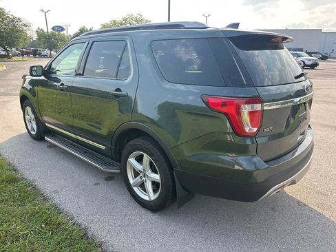 Used 2016 Ford Explorer XLT w/ Equipment Group 202A AWD/4WD image 11