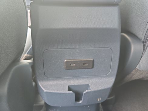 Used 2025 Ford Maverick XLT w/ Equipment Group 302A AWD/4WD image 16
