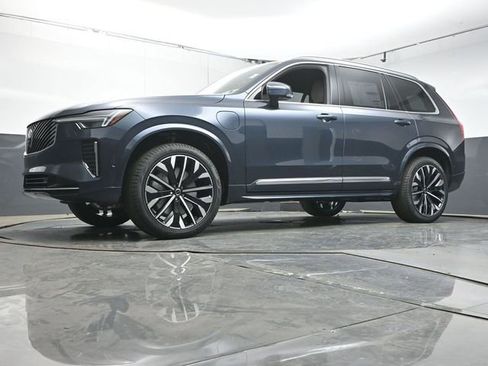New 2026 Volvo XC90 T8 Ultra w/ Protection Package Premier image 37