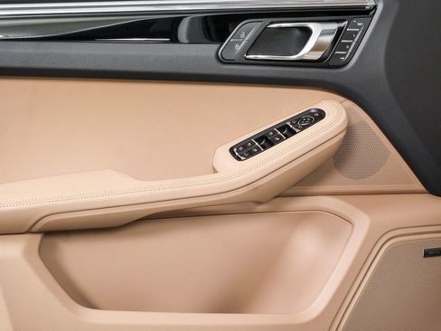 New 2026 Porsche Macan S AWD/4WD image 6