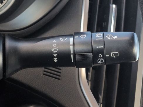 Used 2019 Subaru Forester Premium image 28