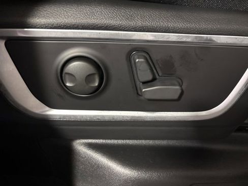 New 2026 RAM 1500 Laramie AWD/4WD image 24