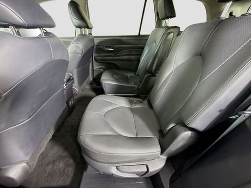 Certified 2025 Toyota Grand Highlander FWD image 23