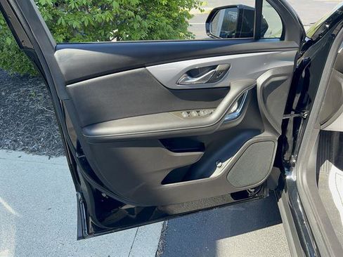 Used 2024 Chevrolet Blazer LT w/ Convenience Package image 9