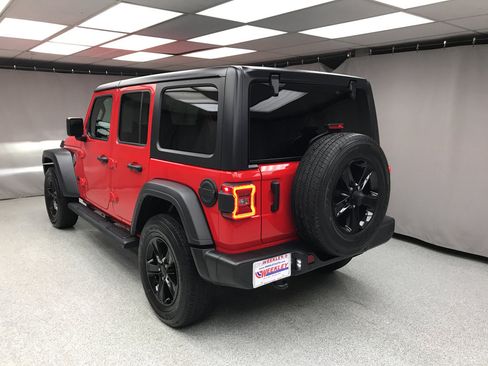 Used 2021 Jeep Wrangler Unlimited Sport image 2