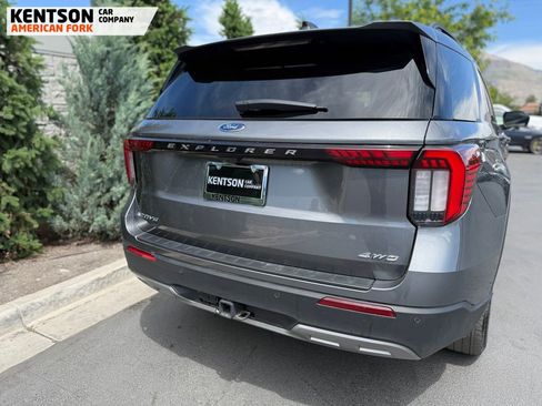 Used 2025 Ford Explorer Active w/ Active Comfort Package AWD/4WD image 31