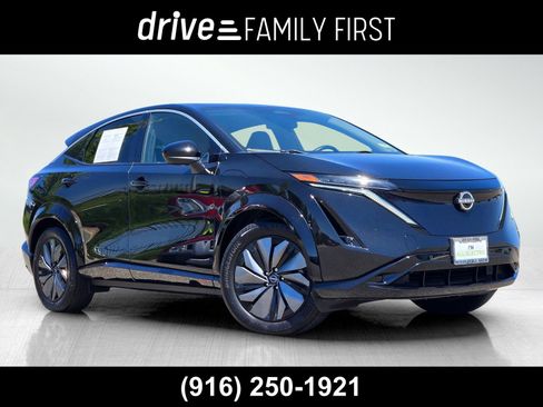 Used 2025 Nissan Ariya FWD image 1