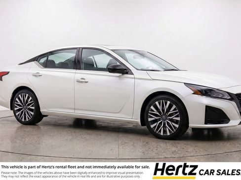 Used 2025 Nissan Altima 2.5 SV FWD image 1